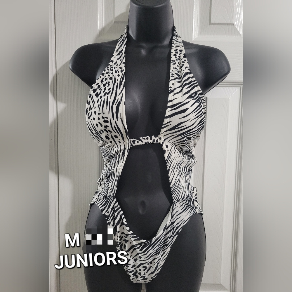 Juniors medium swimsuit